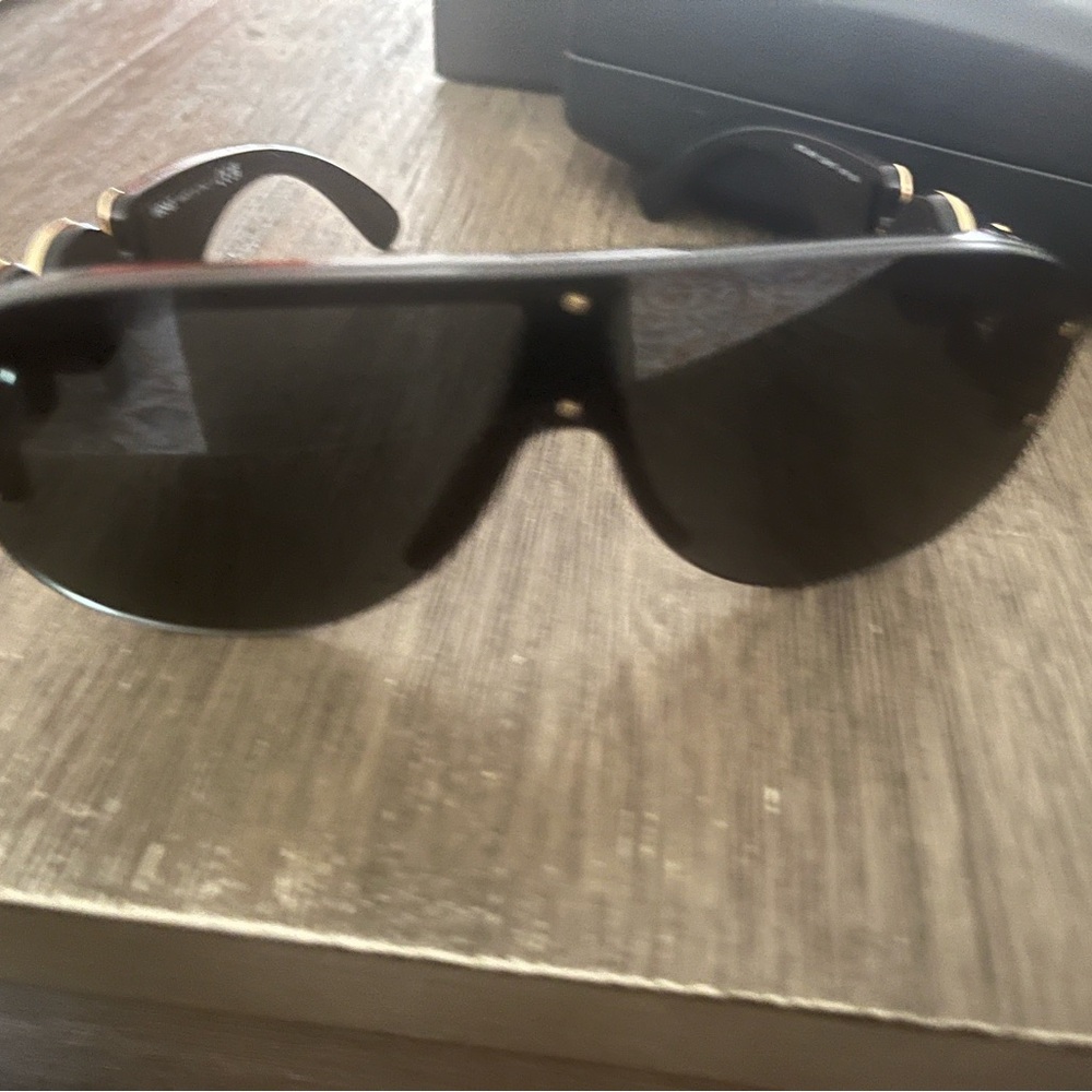 Stylish Black Sunglasses
